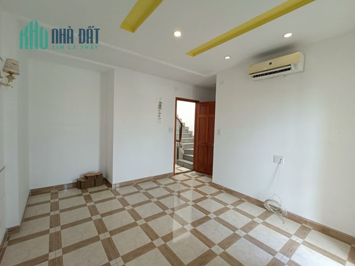 CHỈ 5 TỶ 750TR  CÓ NGAY NHÀ BÌNH TÂN_HƯƠNG LỘ 2 - 4 TẤM - DT 5.5x 17.5 - HẺM 8M THÔNG - GIÁP TÂN
