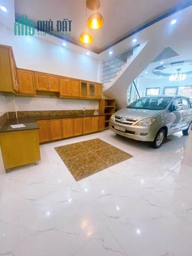 Bán nhà 5 Tầng P5 Phú Nhuận, 5.3x10.6m có thang máy, xe hơi vào nhà, nhỉnh 11 Tỷ TL