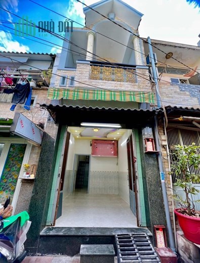 Bán nhà 2 tầng đẹp đường Lê Đình Cẩn, Bình Tân, 25m2 ngang hơn 3m, chỉ 2.85 tỷ TL chính chủ.