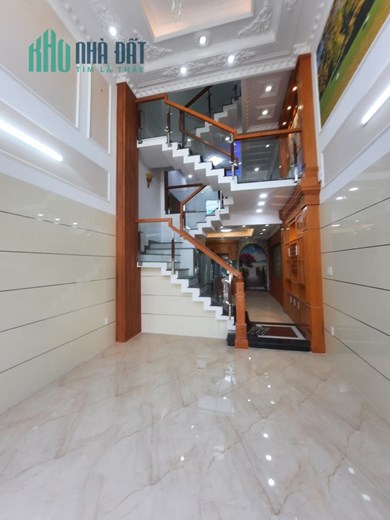 LÂU ĐÀI CỰC ĐẸP TỌA LẠC TRÊN CON ĐƯỜNG SẦM UẤT BẬC NHẤT KHU GÒ MÂY - XE HƠI VÀO NHÀ - LIÊN KHU 4-5