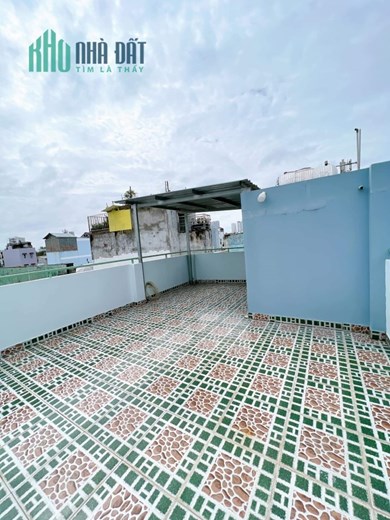 Bán NHÀ RẺ Đẹp Tôn Đản Q4 Ngang 4.5 x 8m đúc 4 tấm
 có 3 tỷ cách Q1-100 m- Giảm 100 triệu ngân