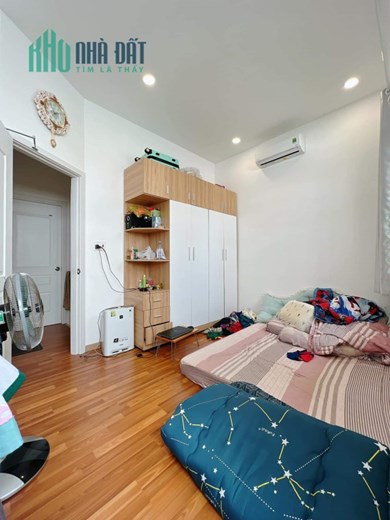 Bán nhà Đẹp Rẻ Q4 Tôn Đản Ngang 4.5x9m 2 tấm có 3tỷ hơn 
ngân hàng cho vay 2 tỷ hơn