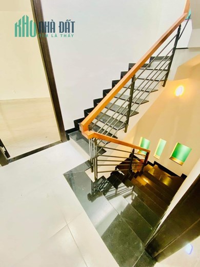 Bán nhà Hẻm xe hơi Hoà Hưng gần Cách Mạng Tháng 8, DT: 4.5x10m, 5 tầng, 5PN, 8.4 tỷ
