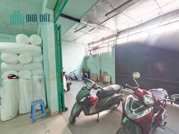 Bán nhà Mặt tiền đường Âu Cơ ngay Bàu Cát - Luỹ Bán Bích, 7.7x26m, Cấp 4, xây 9 Tấm, 30.9 tỷ