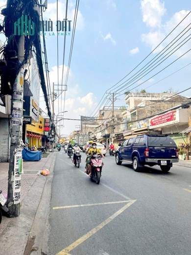 Bán nhà Mặt tiền đường Âu Cơ ngau Bàu Cát - Đồng Đen, DT:7.7x26m, Cấp 4, xây 9 Tấm, 30.9 tỷ