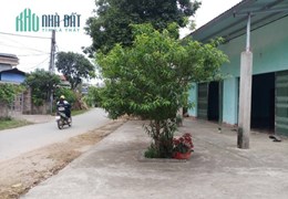 Bán nhà ngõ 6 đường Thanh Niên, trung tâm thị trấn Sơn Dương, Tuyên Quang. Kinh doanh được. Giá 25