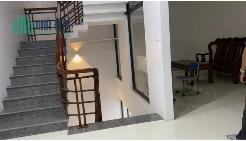 Bán nhà ngõ 6 đường Thanh Niên, trung tâm thị trấn Sơn Dương, Tuyên Quang. Kinh doanh được. Giá 25