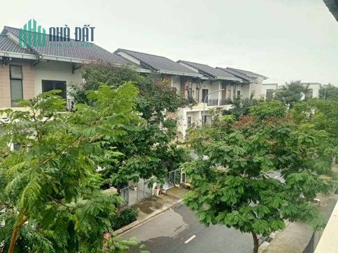 Bán nhà liền kề 3 tầng diện tích 75m đạ hoàn thiện đang cho thuê giá cạnh tranh tốt nhất, sổ hồng