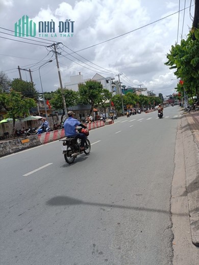 BÁN NHÀ MẶT TIỀN PHAN VĂN HỚN, QUẬN 12, 71m2, Ngang 4.5m, thu 30 triệu/tháng, chỉ 8,9 tỷ