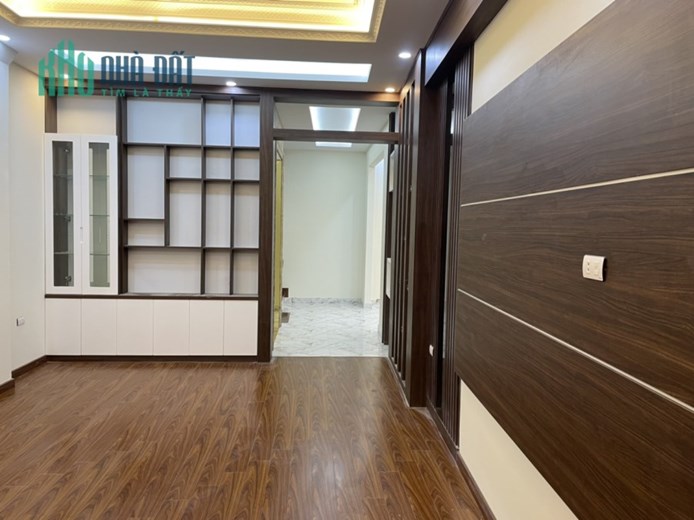 BÁN NHÀ PHỐ VIP NGUYỄN SƠN 50M2 5 TẦNG THANG MÁY Ô TÔ KINH DOANH 11.5 TỶ