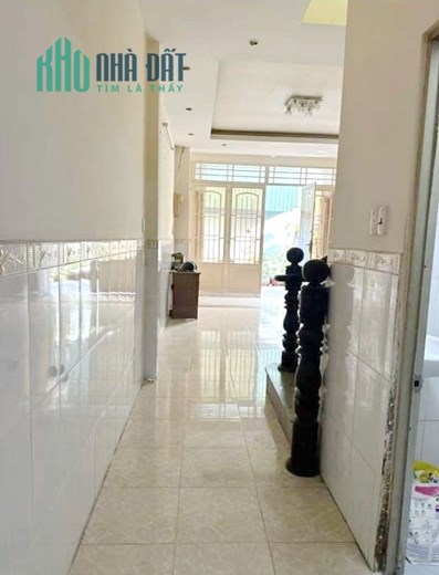 Cho thuê NNC hẻm ôtô đường Hưng Phú P10. Q8. Giá 10 triệu