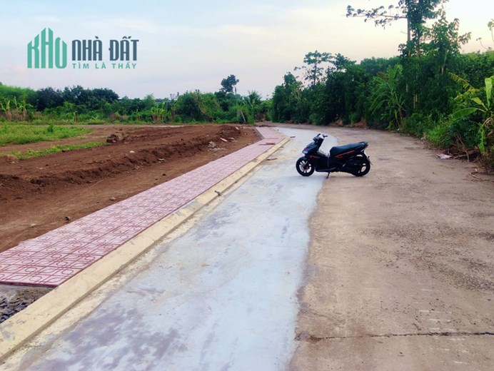 bán gấp lô đất thổ cư tại KCN Dầu Giây,Đồng Nai giá chỉ 420 triệu,sổ hồng riêng xây dựng ngay