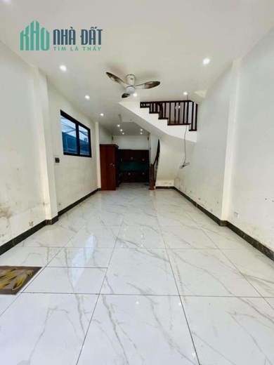Bán nhà Tư Đình, Long Biên mặt ngõ thông ô tô tránh, 46m2x 5 tầng, mặt tiền: 4.1m, 6 tỷ 5