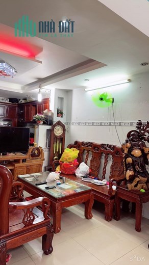 Bán nhà hẻm xe tải đường Tân Hương, Tân Phú, 62m2, ngang hơn 4m, 5 tầng, 4PN 5WC, chỉ 7.4 tỷ TL