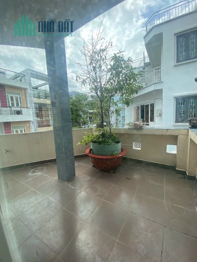 Nhà bán 3 mặt hẻm ô tô 109 Dương Bá Trạc 3 tầng P1Q8 giá 7.9tỷ