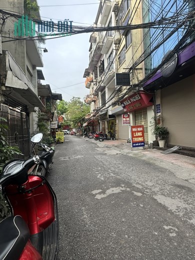 E cần sang nhượng mặt bằng do gđ có việc phải về quê lâu dài ạ