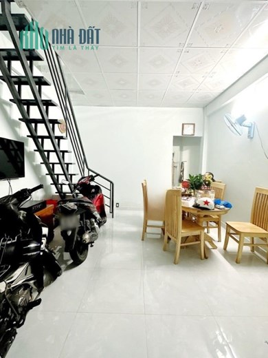 Nhà 2 tầng hẻm rộng 4m Âu Dương Lân P3Q8 giá 3tỷ880