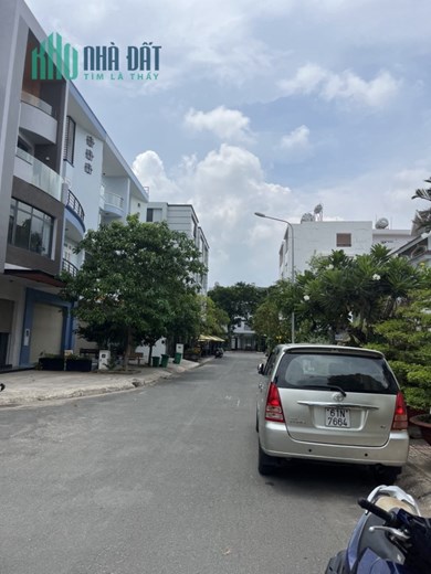 HOT ( Giảm chào 1.3 tỷ) Chỉ 1x tỷ Biệt thự 223m2 Trung Tâm Quận 9💰