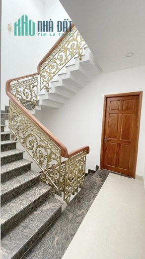 HOT ( Giảm chào 1.3 tỷ) Chỉ 1x tỷ Biệt thự 223m2 Trung Tâm Quận 9💰