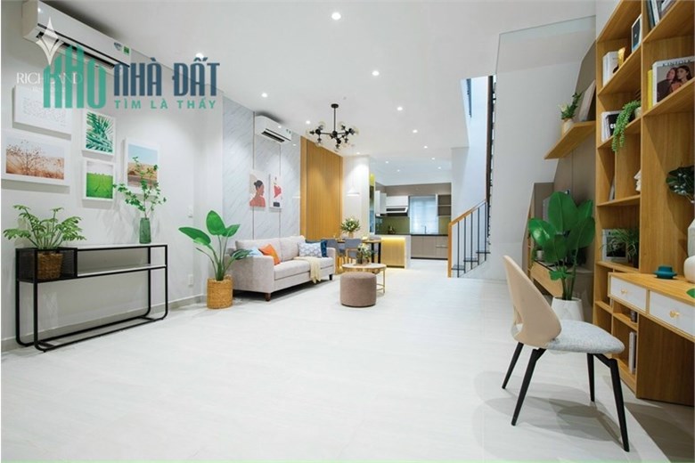 Cần bán gấp nhà 1 trệt 1 lầu liền kề TPM Bình Dương chỉ 1.6 tỷ căn