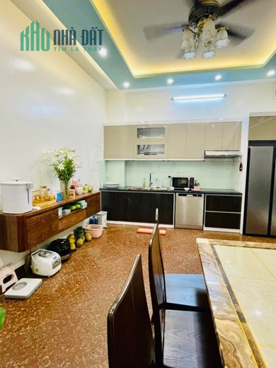 GẤP. Giảm Nửa Tỷ nhà tự  xây Hai Bà Trưng, tặng nội thất, gần  Phố. Diện tích 55m*5T*mặt tiền 4.3m.