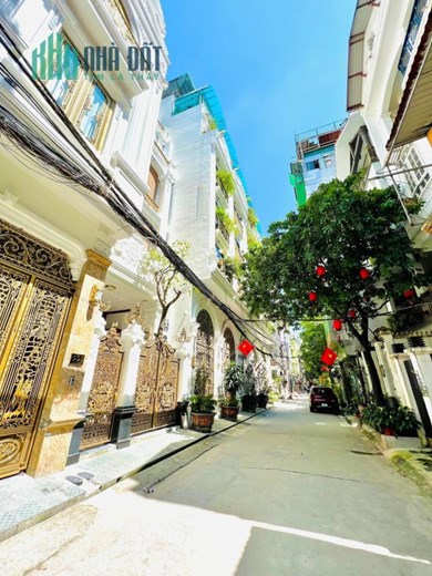 MẢNH ĐẤT ĐẸP NỞ HẬU - Ô TÔ TRÁNH DỪNG ĐỖ NGÀY ĐÊM - NGÕ CỦA NHÀ GIÀU - THOÁNG TRƯỚC SAU.