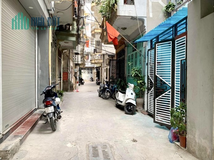 Bán nhà Nguyễn Đức Cảnh, 48m x 4 tầng, 4.15 tỷ, ô tô đỗ cổng