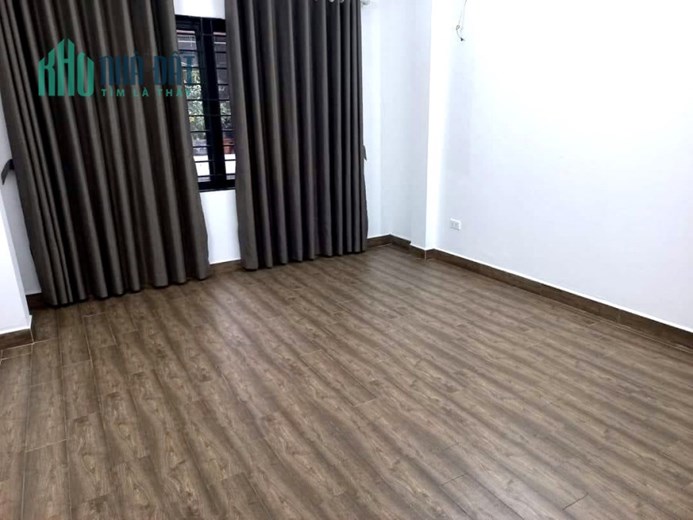 Bán nhà Tân Mai, 45m x 5 tầng, 4.8 tỷ, ô tô đỗ cổng