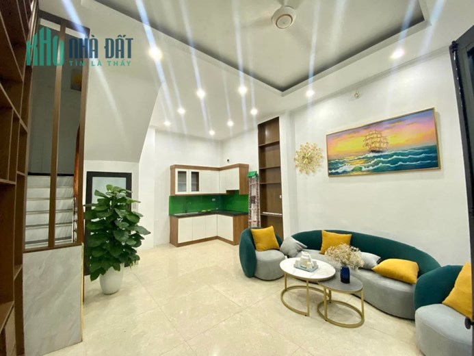 BÁN GẤP NHÀ 6T x 58M XUÂN LA, Ô TÔ, KINH DOANH ĐỈNH GIÁ 7.95 TỶ
-	Khu Xuân La cực kì sầm uất, ngõ