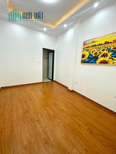 BÁN GẤP NHÀ 6T x 58M XUÂN LA, Ô TÔ, KINH DOANH ĐỈNH GIÁ 7.95 TỶ
-	Khu Xuân La cực kì sầm uất, ngõ