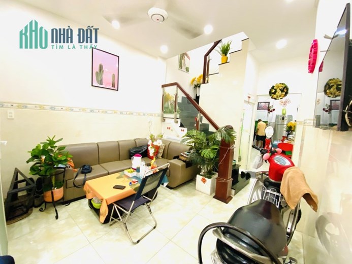 Siêu rẻ nhà Phường4 Quận3 35m2 3lầu 4tỷ500triệu.