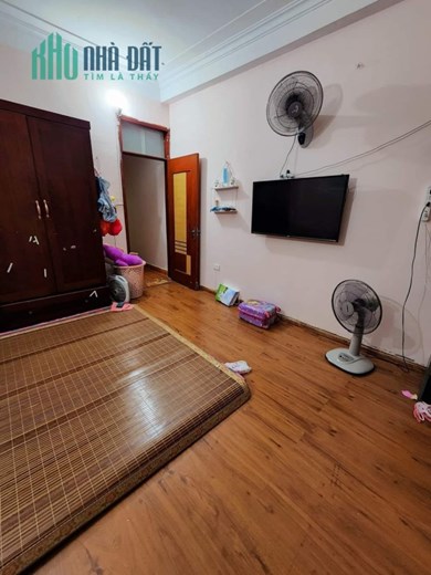Bán nhà Định Công 35m2 5 tầng 3,7 tỷ nhà ngõ nông, OTO cách 10m