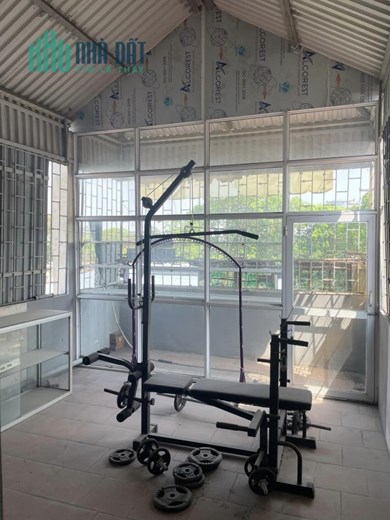 nhà phân lô cán bộ, 4 tầng. gara ô tô. phố cổ NGỌC LÂM (LONG BIÊN)  giá cực rẻ.