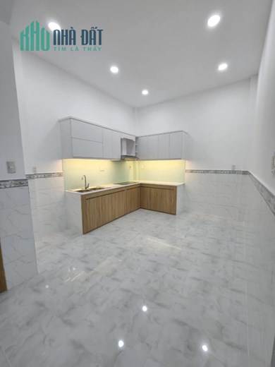 Bán nhà đẹp đường Lý Thánh Tông, Tân Phú, 48m2, ngang gần 4m, 2 tầng, 2 PN, chỉ 3.99 tỷ TL chính
