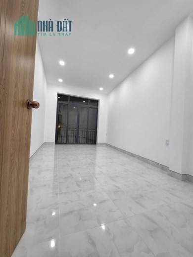 Bán nhà đẹp đường Lý Thánh Tông, Tân Phú, 48m2, ngang gần 4m, 2 tầng, 2 PN, chỉ 3.99 tỷ TL chính