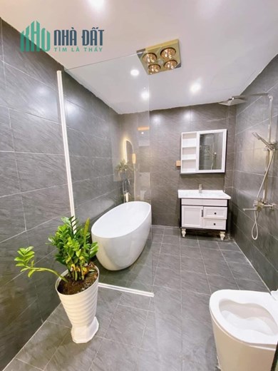 Cho Thuê Nhà #HỒ_TÙNG_MẬU Đẹp BẤN LOẠN. 45m2. 4 Ngủ Sàn Gỗ Sang Trọng. Full Đồ. Rẻ 15 tr/tháng
