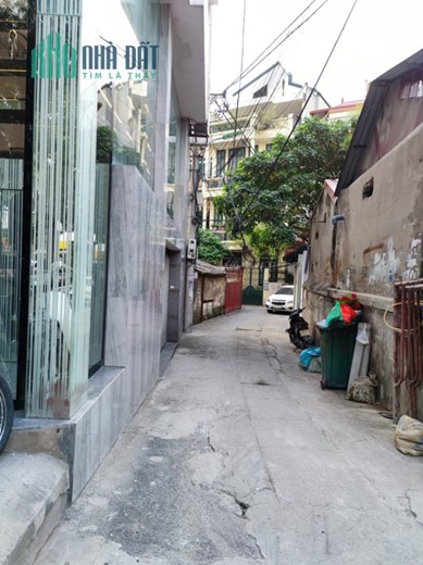 Bán đất Lạc Long Quân, Cầu Giấy. 172m2; MT10.5m; giá 33 tỷ. Phương