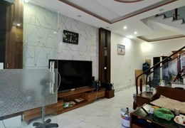 Bán nhà phố Trại Lẻ, diện tích 44m 3 tầng, GIÁ rẻ chỉ 2.35 tỉ nhà đẹp về ở luôn