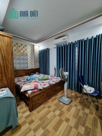 Bán nhà phố Trại Lẻ, diện tích 44m 3 tầng, GIÁ rẻ chỉ 2.35 tỉ nhà đẹp về ở luôn