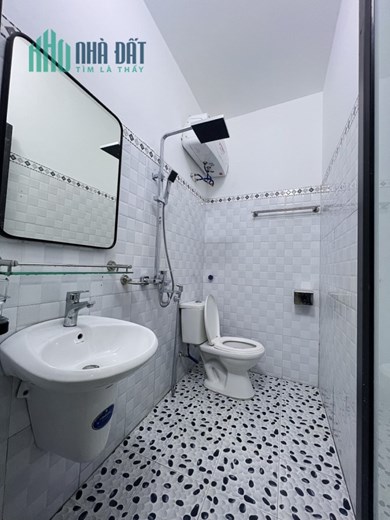 Bán nhà phố 213 Thiên Lôi, diện tích 44m 3 tầng, sân trước cực rộng, GIÁ 2.19 tỉ nhà đẹp