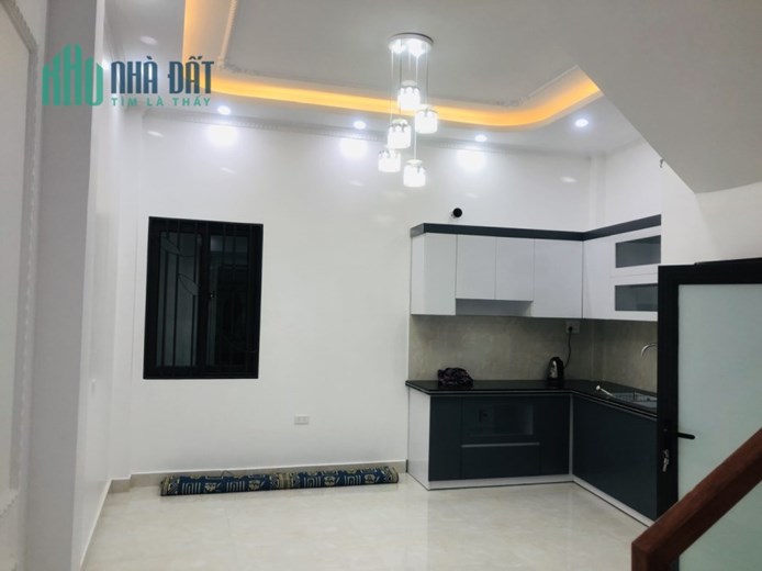 Bán nhà xây mới độc lập sân cổng ngõ 213 Thiên Lôi, diện tích 41m 4 tầng, GIÁ 2.95 tỉ