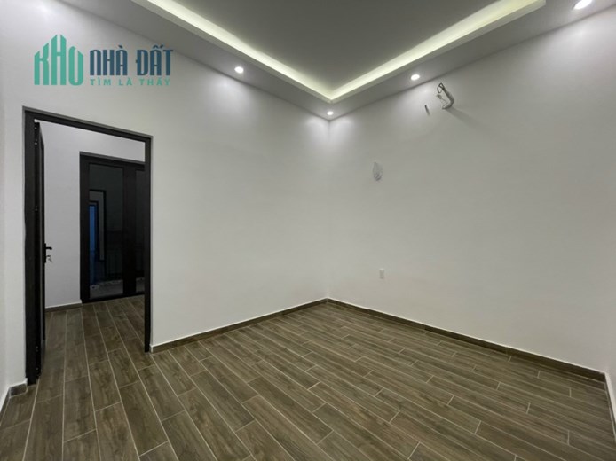 Bán nhà ngõ 263 Lạch Tray, ô.tô vào nhà, diện tích 53m 3 tầng, GIÁ 3.48 tỉ