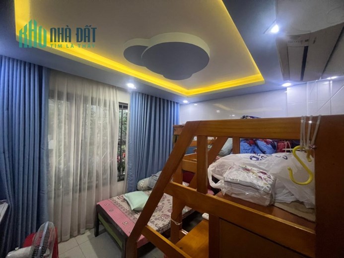 Cần Mua Nhà Chợ Tân Huong Tân Phú, 55m2, 3 Tầng, Tiện hoạt động KD. Chỉ 4 Tỷ