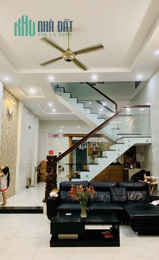 Chợ Tân Hương Tân Phú, Nhà Kế Chợ, Mặt Tiền Hẻm Ô Tô. 55m2, 3 Tầng. Chỉ 4 Tỷ