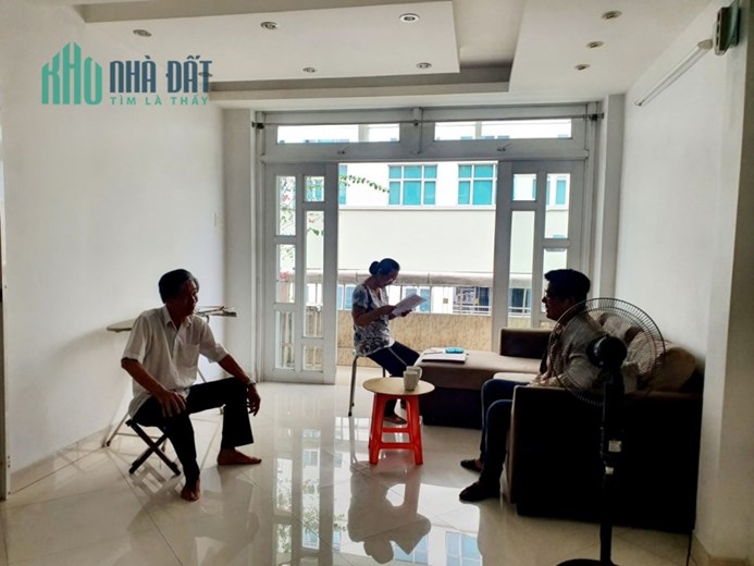 Bán chung cư Hùng Vương Mạc Thiên Tích Quận 5 75m2 chỉ nhỉnh 2 tỷ