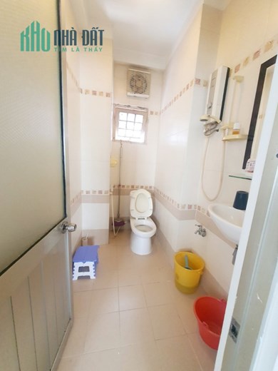 Bán chung cư Hùng Vương Mạc Thiên Tích Quận 5 75m2 chỉ nhỉnh 2 tỷ