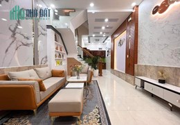 Bán Nhà  MTKD Đường Văn Cao, Quận Tân Phú. 4x12x 3 Tầng, KD rất tốt. Chỉ 5.5 Tỷ