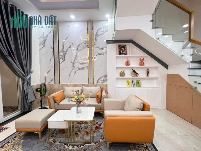 Bán Nhà Tân Phú MT Lô Góc Đường Văn Cao, Quận Tân Phú. 4x12x 3 Tầng, Kinh Doanh tốt nhất có thể.