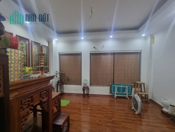 Bán ngôi nhà 45m2 phố Âu Cơ, Tây Hồ Gara Ô tô Kinh doanh siêu đỉnh 3.6 Tỷ