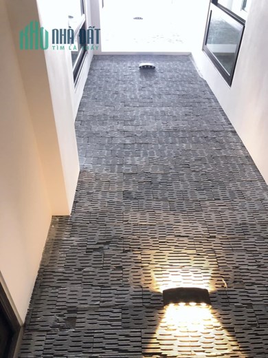 Bán nhà Hoàng Như Tiếp, Ô tô, Gần phố, 75 m2, 6T, TM, chỉ 15,5 tỷ.